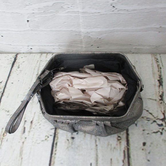 A New Day Convertible Crossbody Bag - Picture 5 of 7